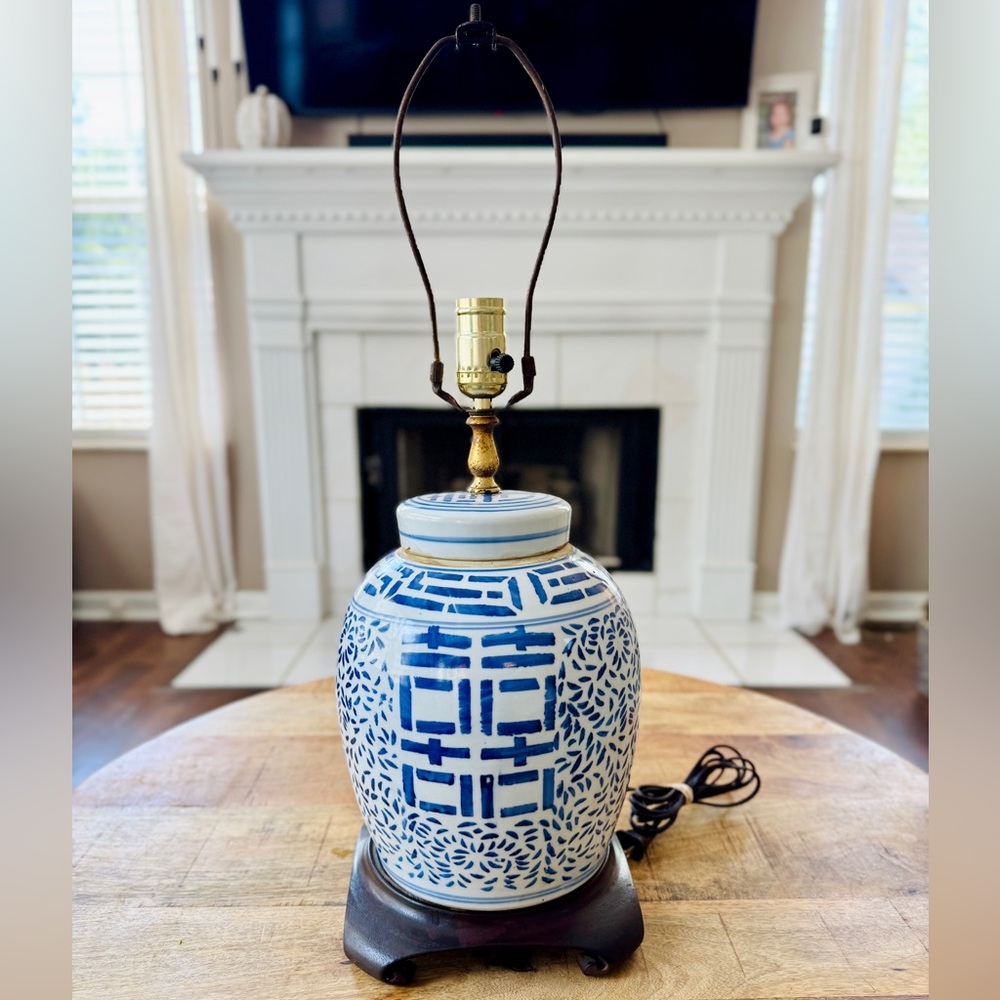 Vintage Blue and White “Double Happiness” Chinoiserie Lamp